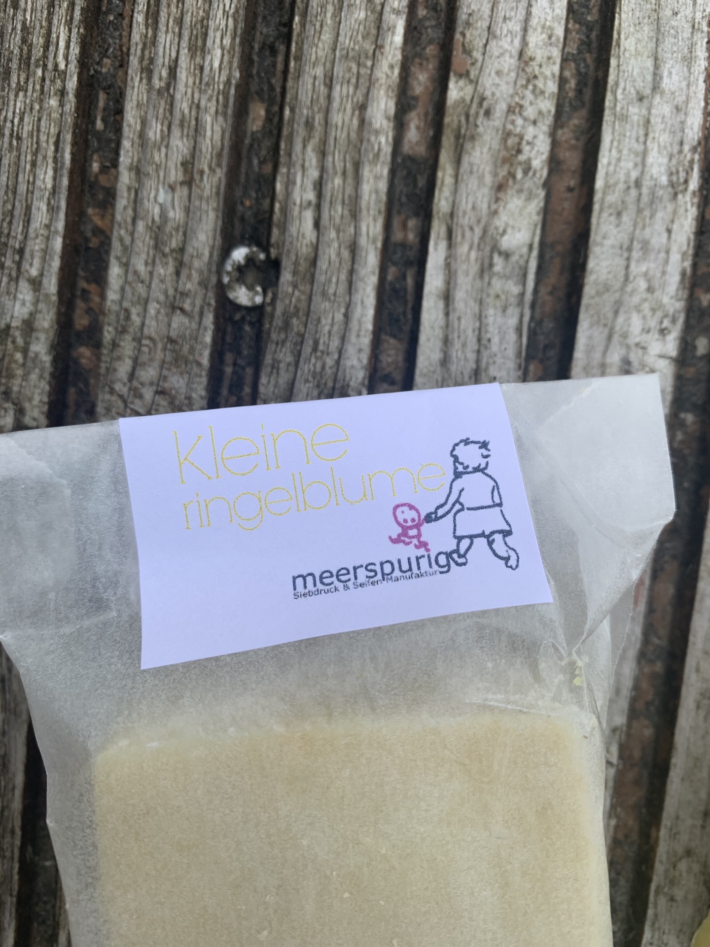 handgemachte kleine ringelblumenseife handgemachte kleine ringelblumenseife