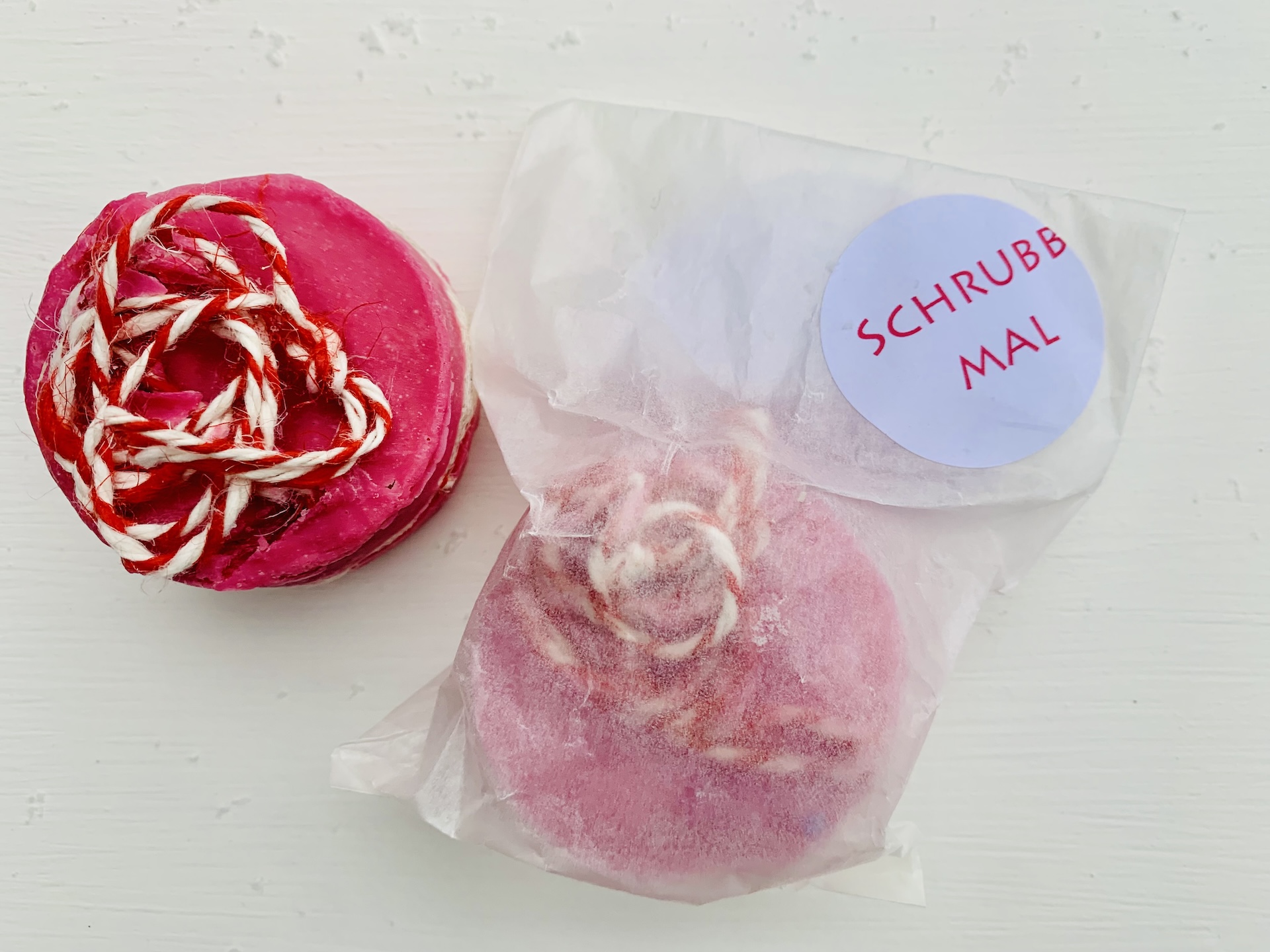 Duschrosenseife mit Luffaschwamm Duschrosenseife mit Luffaschwamm