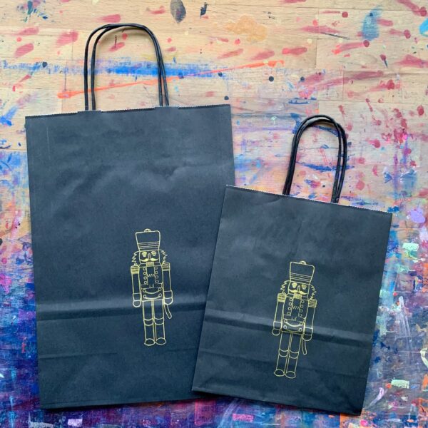 papiertüte nussknacker schwarz