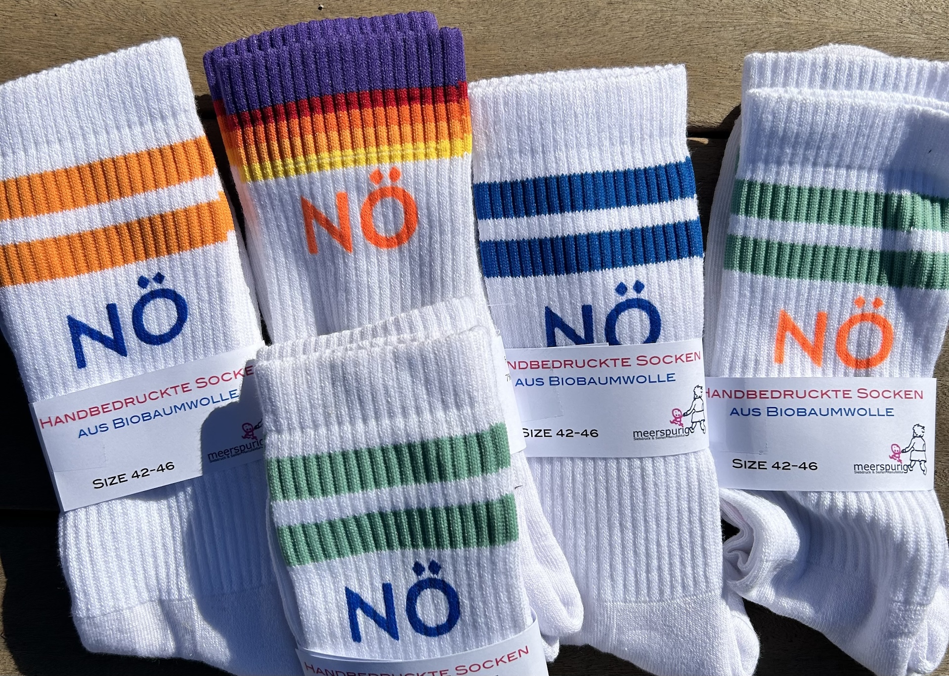 Flensburger Socken mit Nö Flensburger Socken mit Nö - handbedruckt in Flensburg