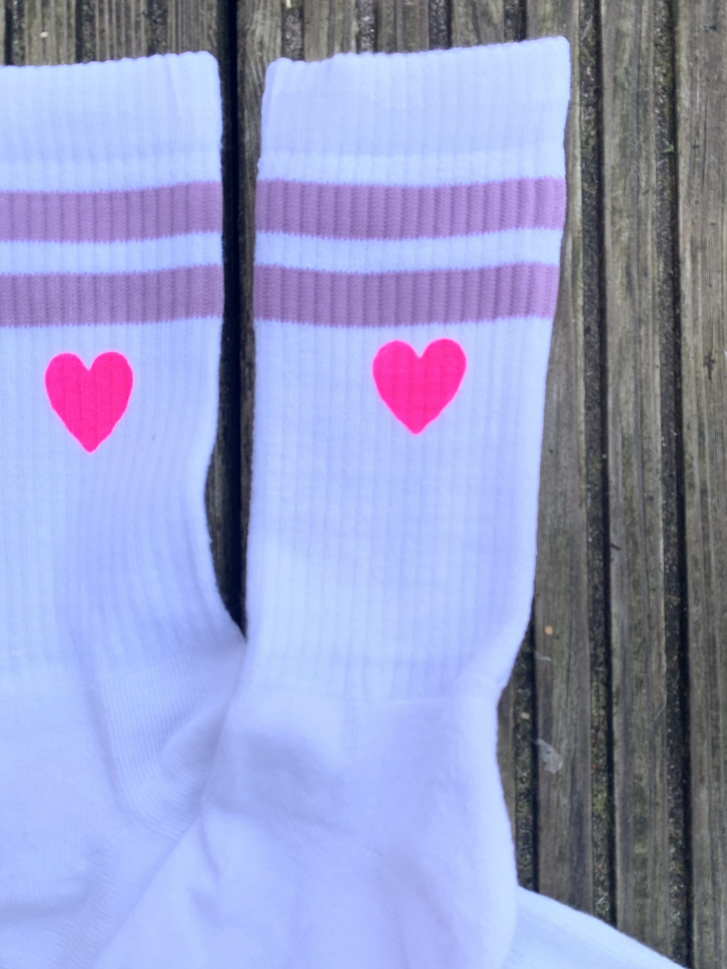 Flensburger Socken mit Herz Flensburger Socken mit Herz - lila handbedruckt in Flensburg