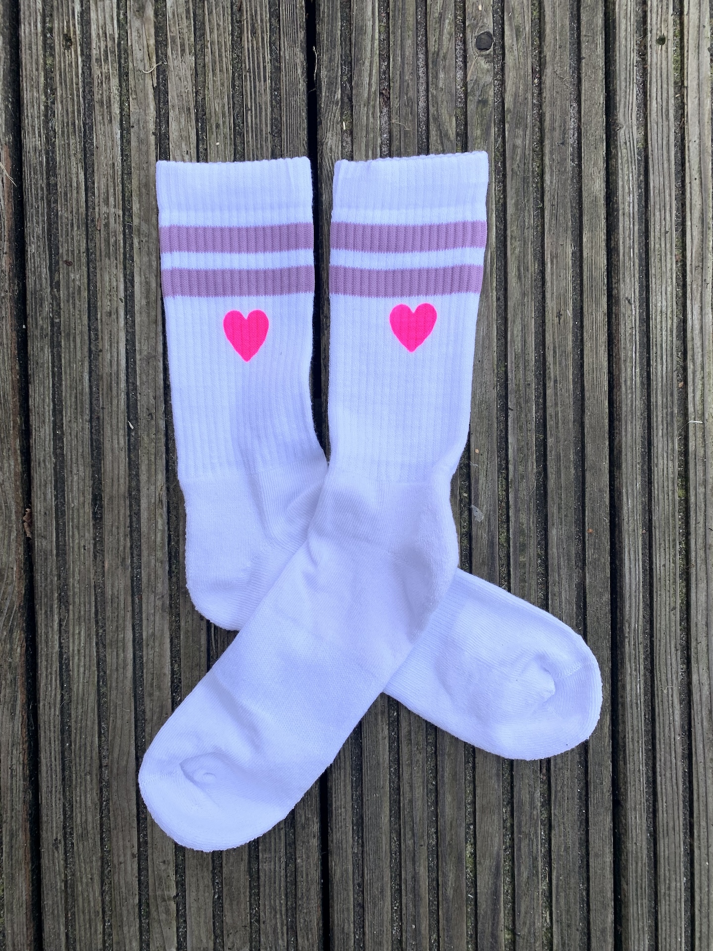Flensburger Socken mit Herz Flensburger Socken mit Herz - lila handbedruckt in Flensburg