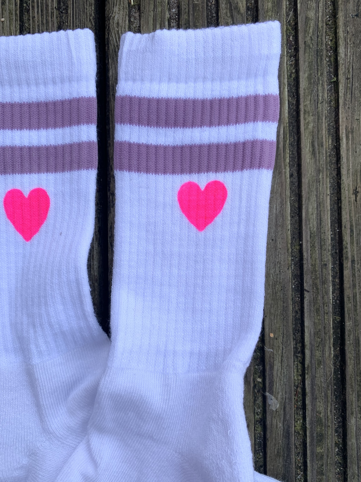 Flensburger Socken mit Herz Flensburger Socken mit Herz - lila handbedruckt in Flensburg